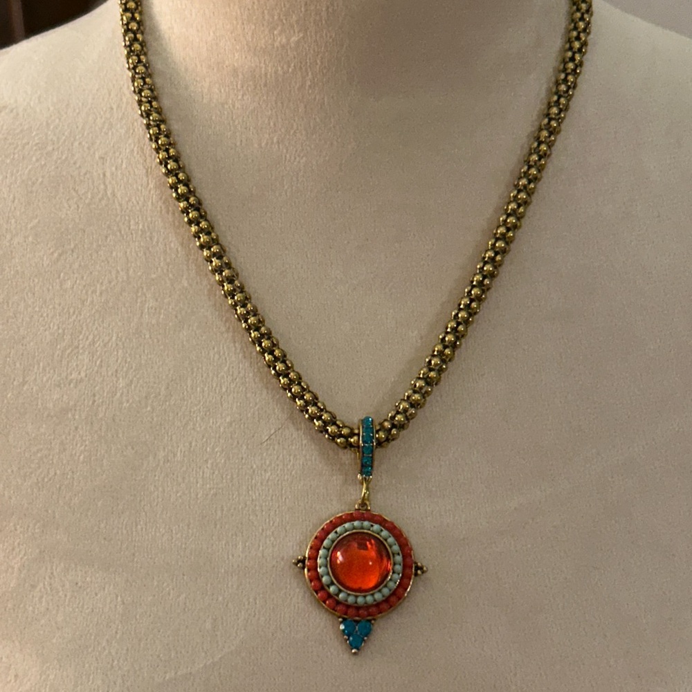 Elegant Gold and Orange Pendant Necklace